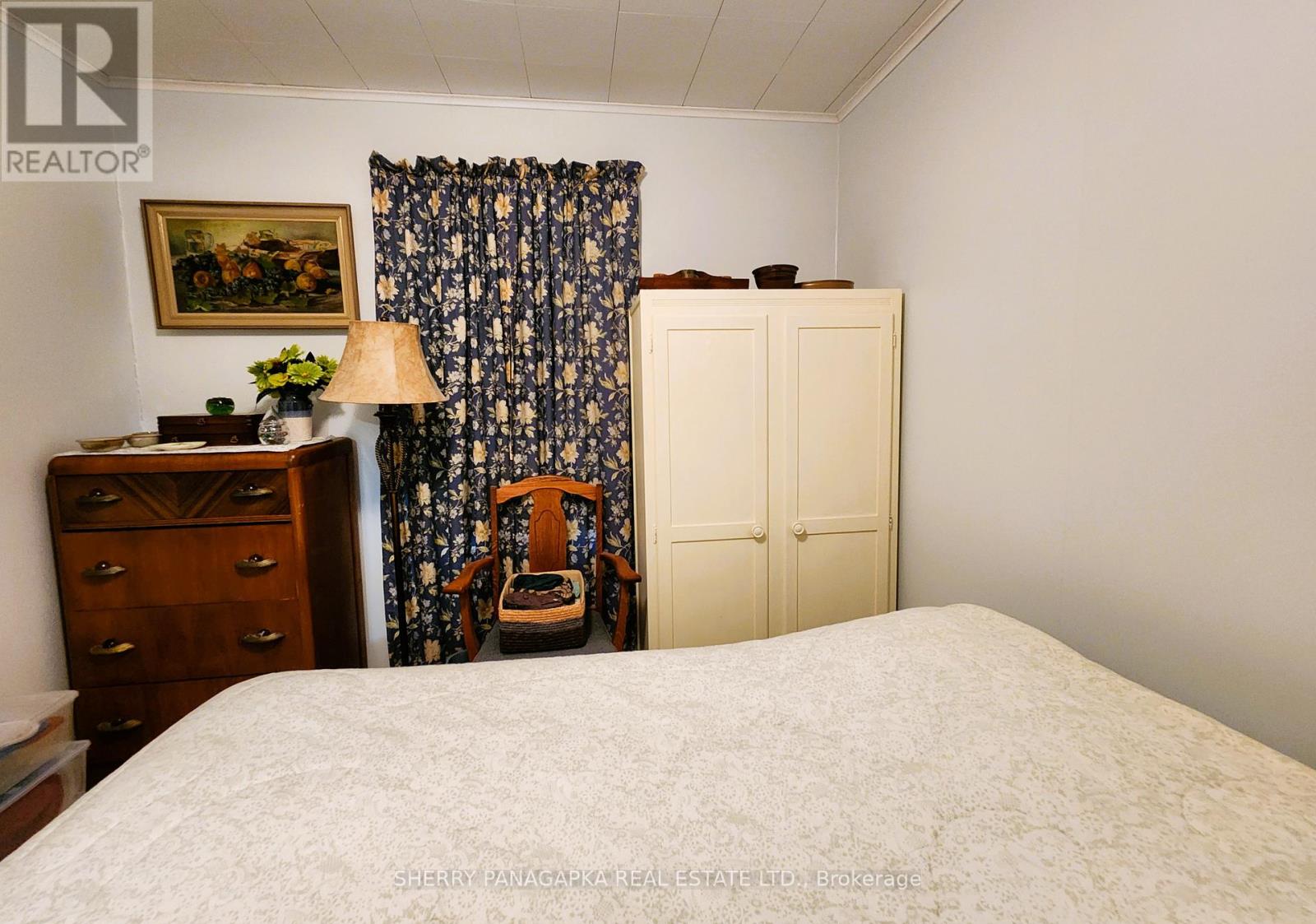 661 GOVERNMENT ROAD W - Image 23