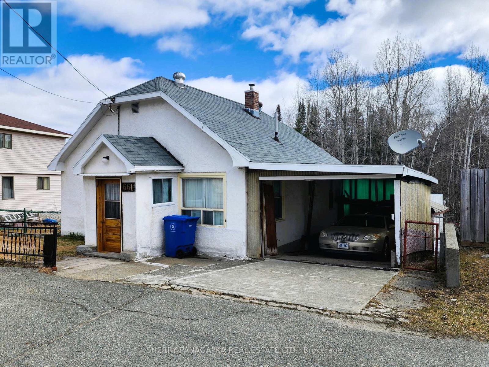 661 GOVERNMENT ROAD W - Image 32