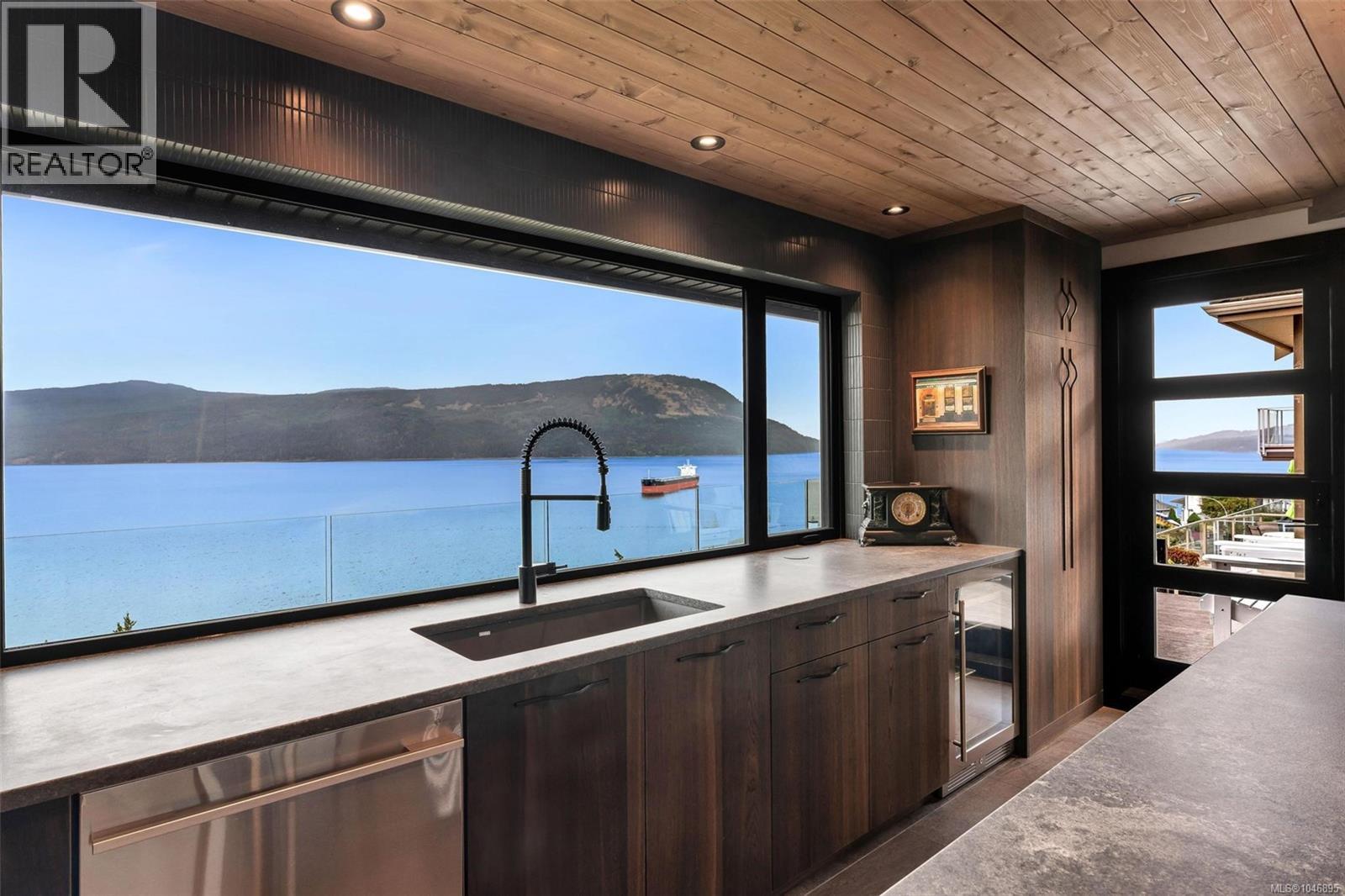 553 Marine View - Image 16