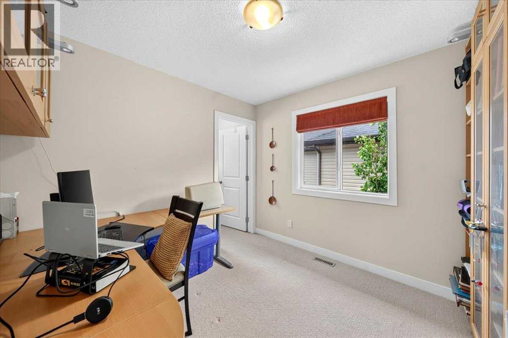 60 Sherwood Crescent Northwest - Photo 30
