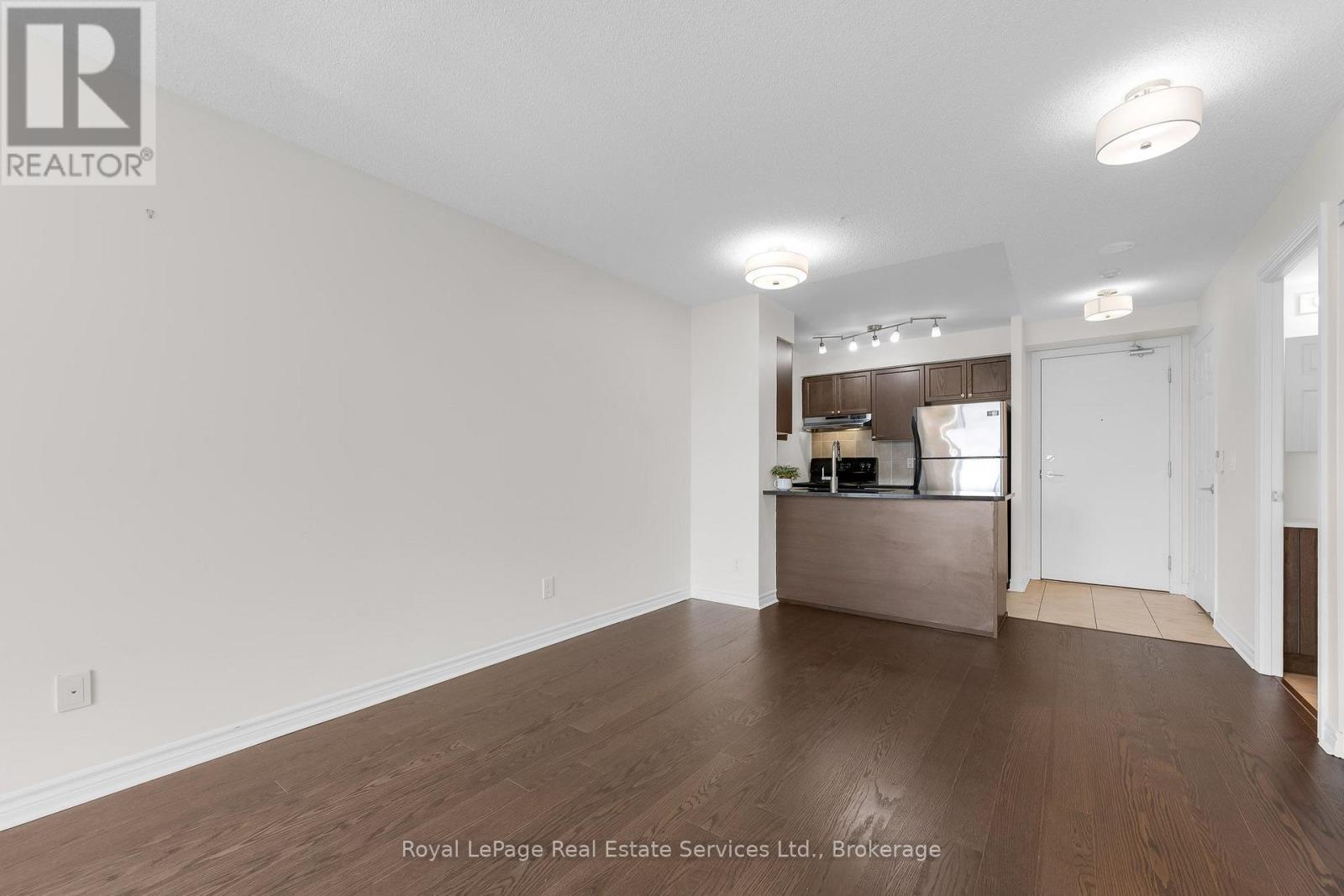 #806 2379 CENTRAL PARK DRIVE - 13