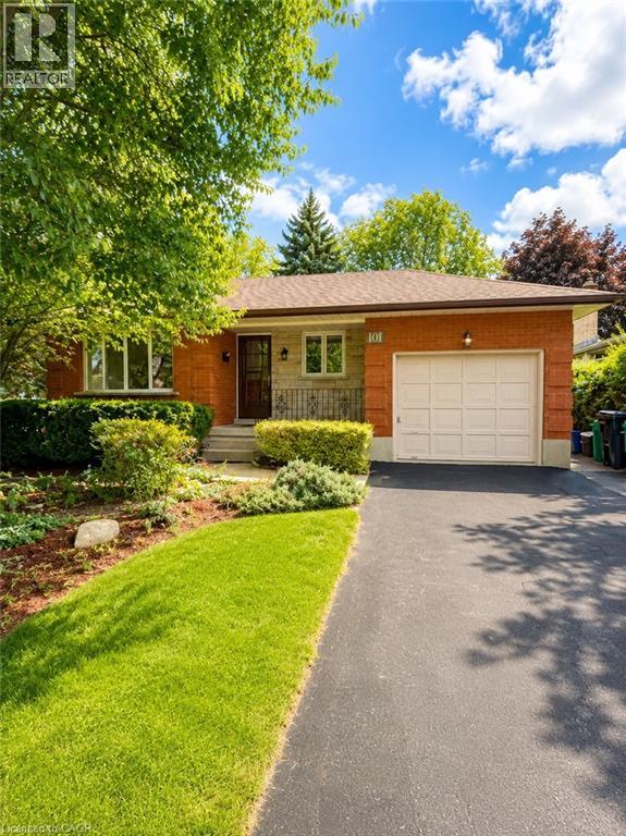 101 CARSON Drive Unit# UPPER — photo 3
