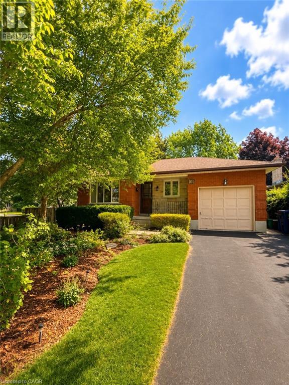 101 CARSON Drive Unit# UPPER — photo 2
