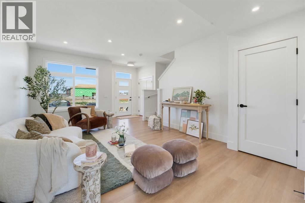 425 Clydesdale Avenue