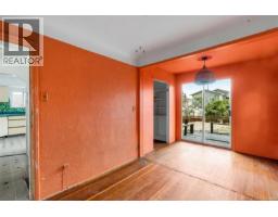 1669 Kisber Ave, Saanich, BC V8P2W5 Photo 12