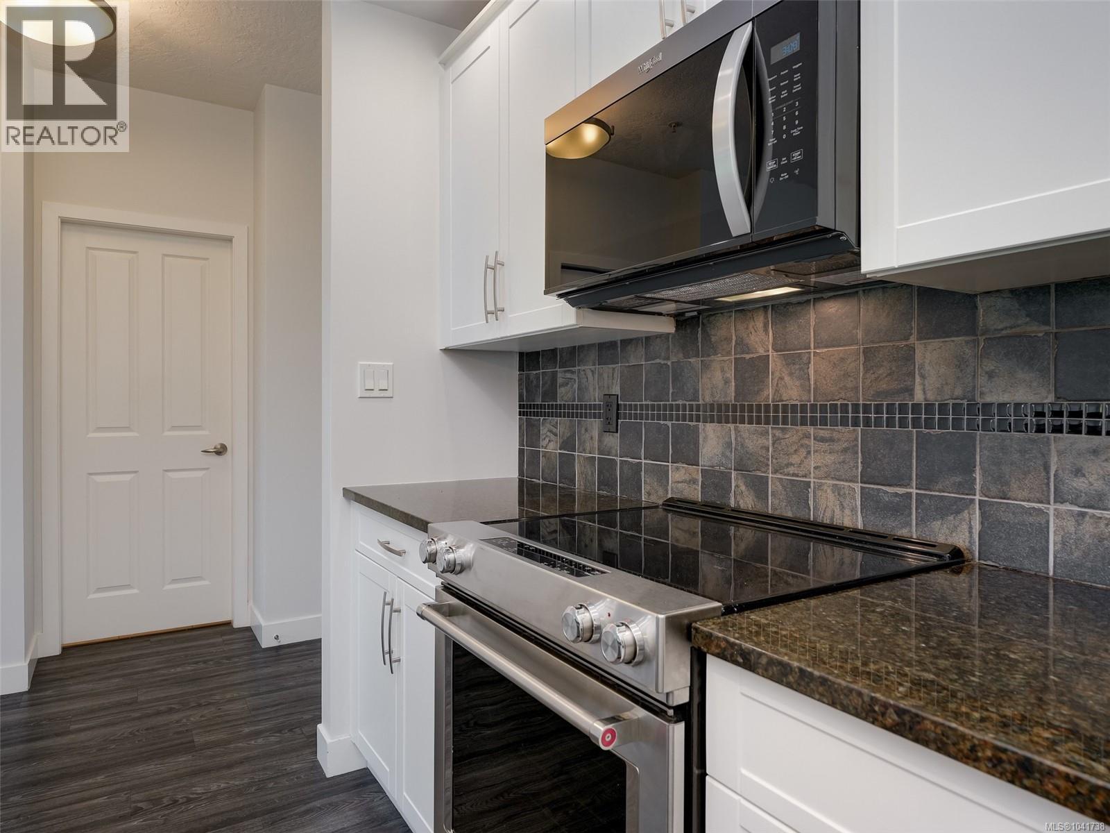 #402 623 Treanor Ave - 9