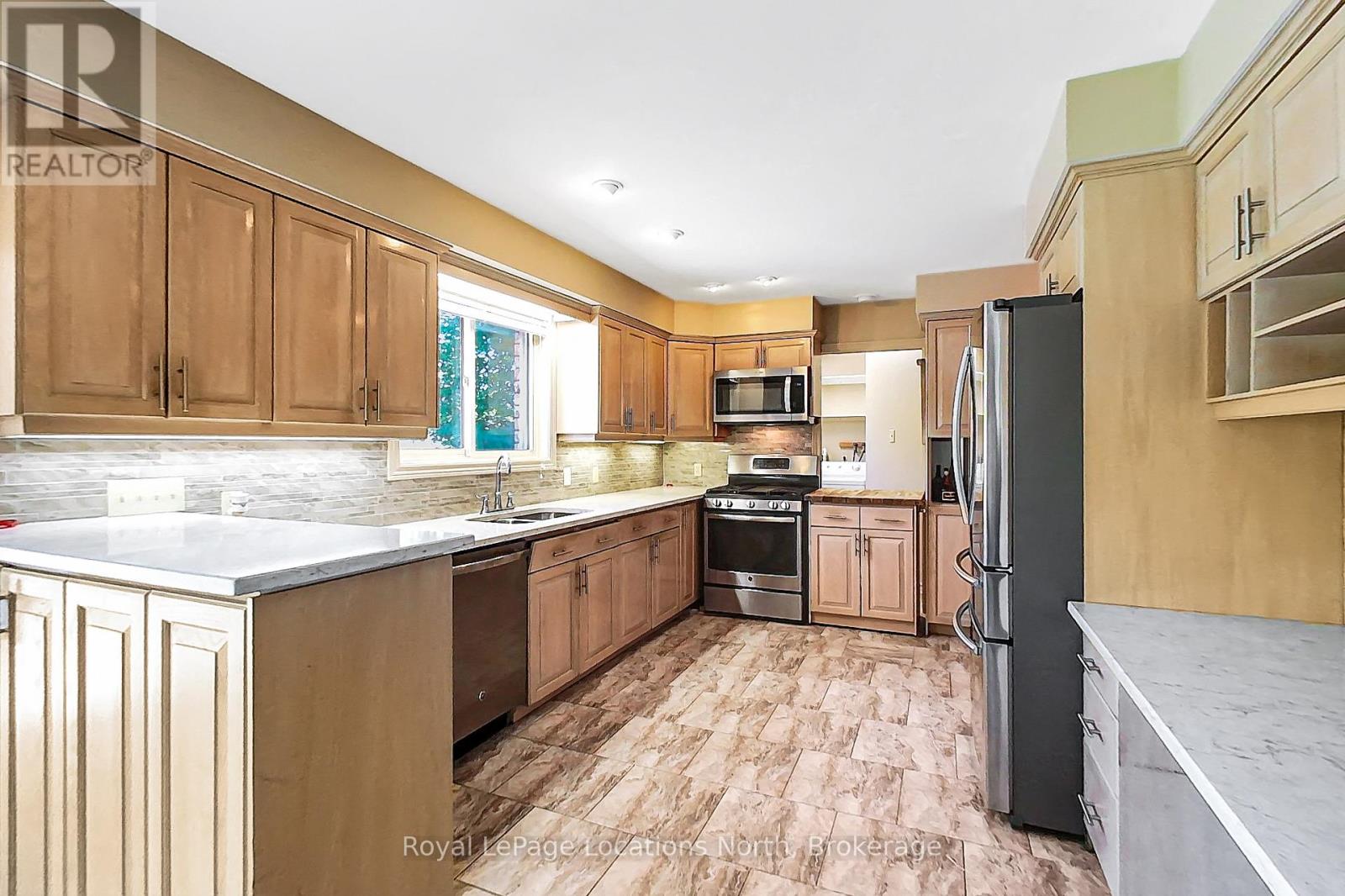 217 DOMINION DRIVE - Image 7