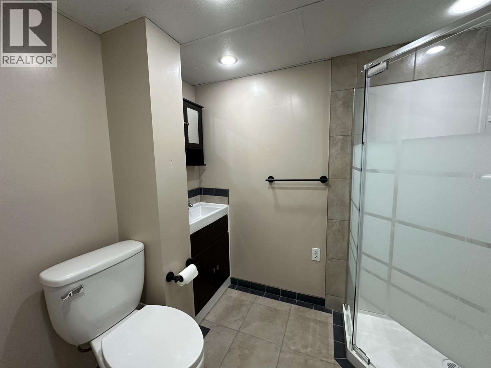 10312 104 AVENUE - Image 19