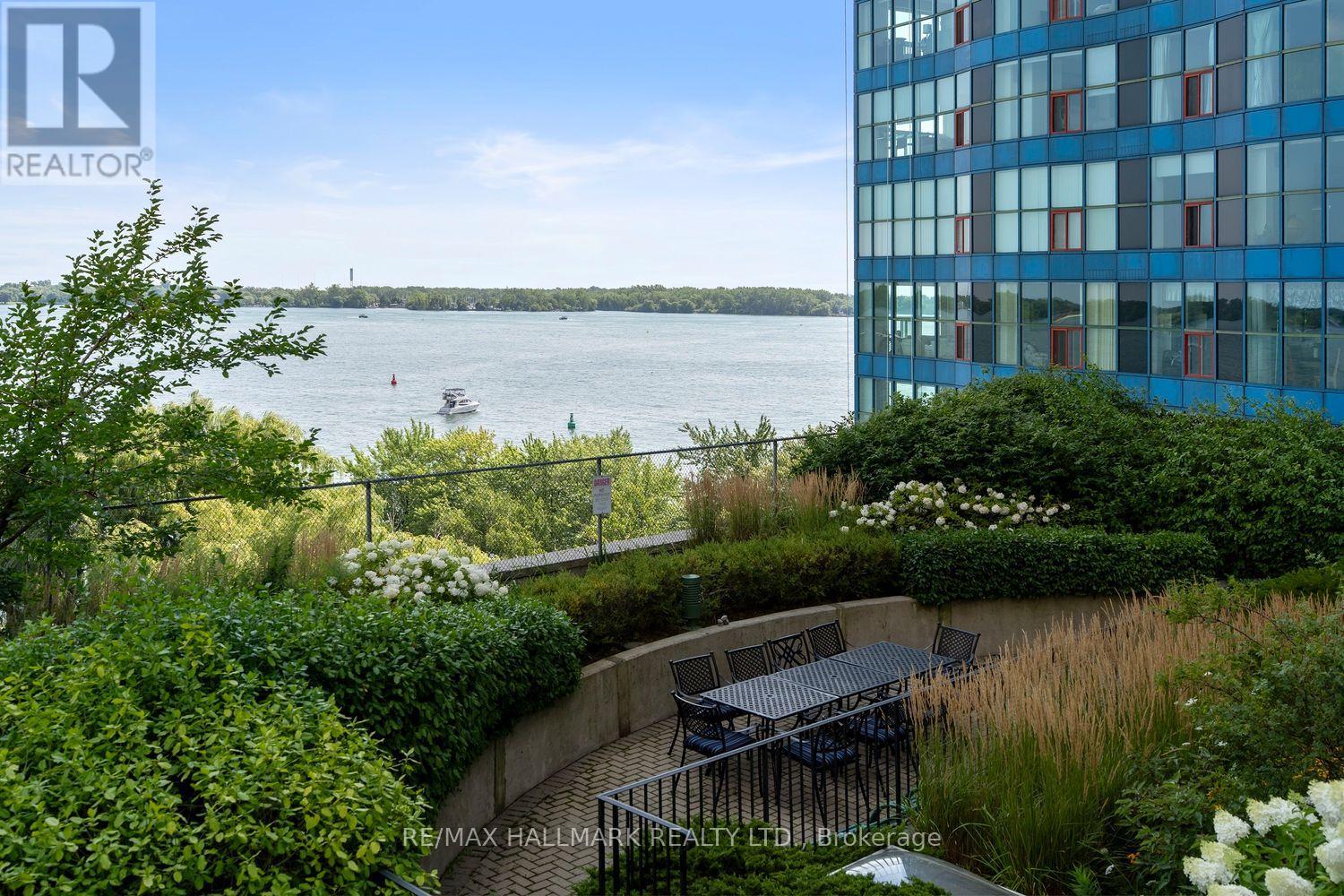 #504 77 HARBOUR SQUARE - 18