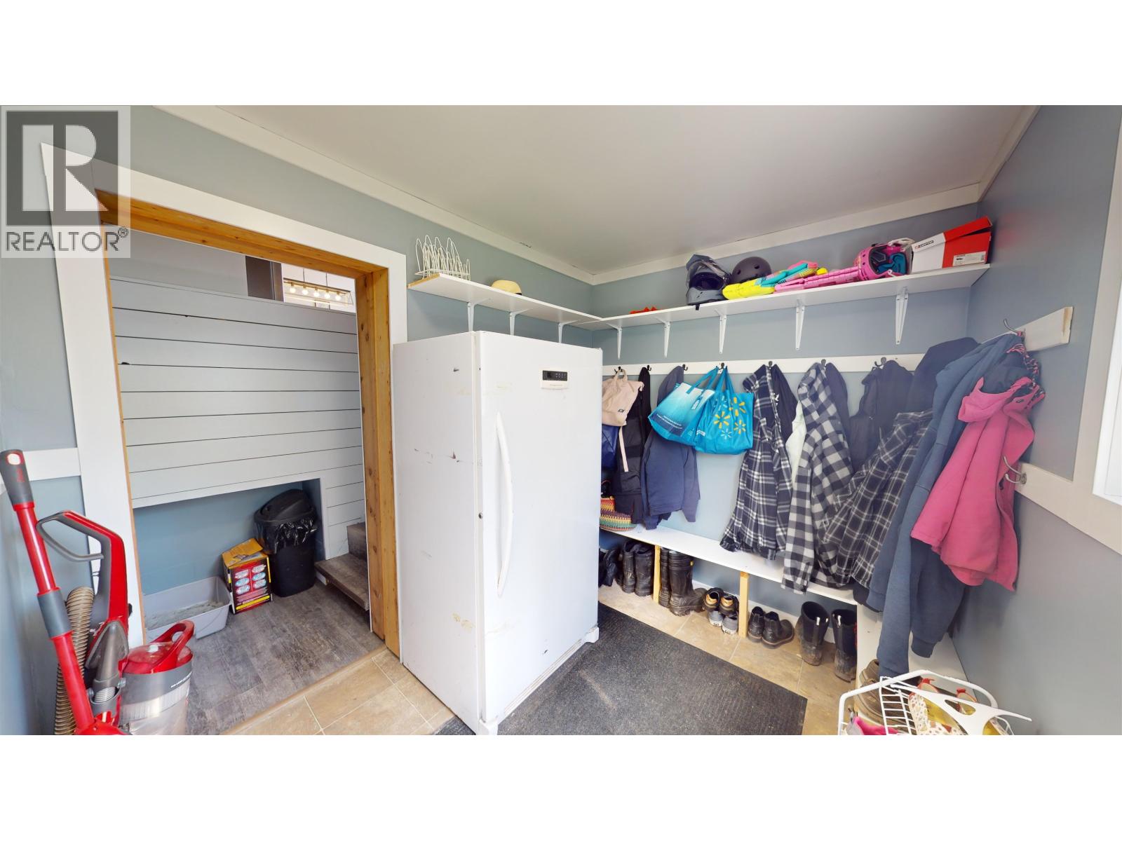 3980 DRIVE IN ROAD - 16