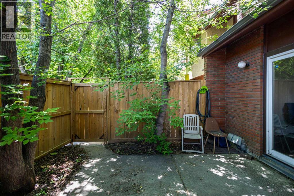 1305 Glenmore Trail Southwest - Photo 6