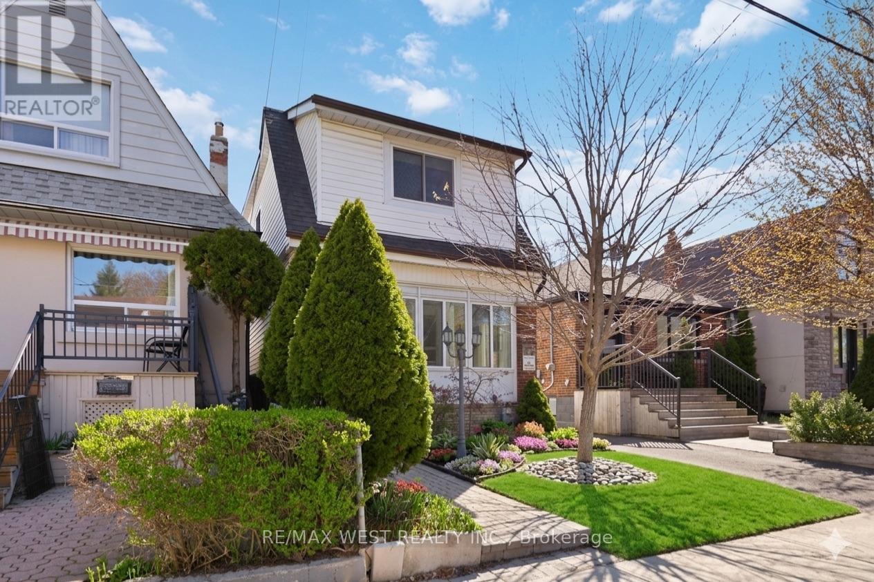 Photo of 79 King Edward Avenue