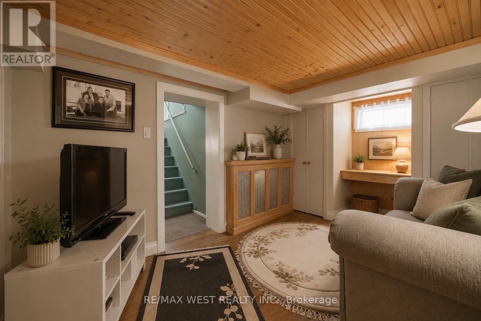 79 KING EDWARD AVENUE - 19