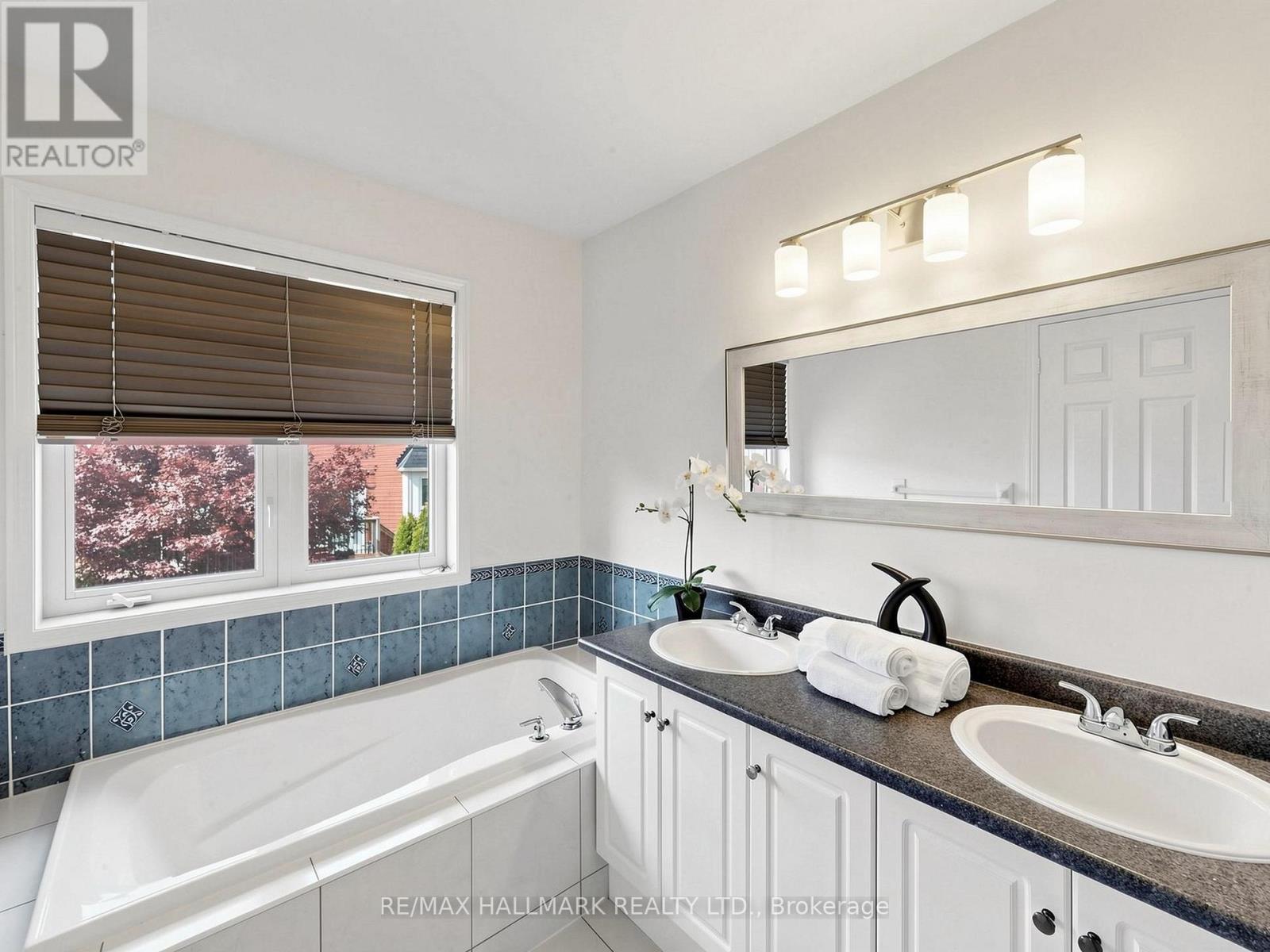12 STOKELY CRESCENT - Image 25
