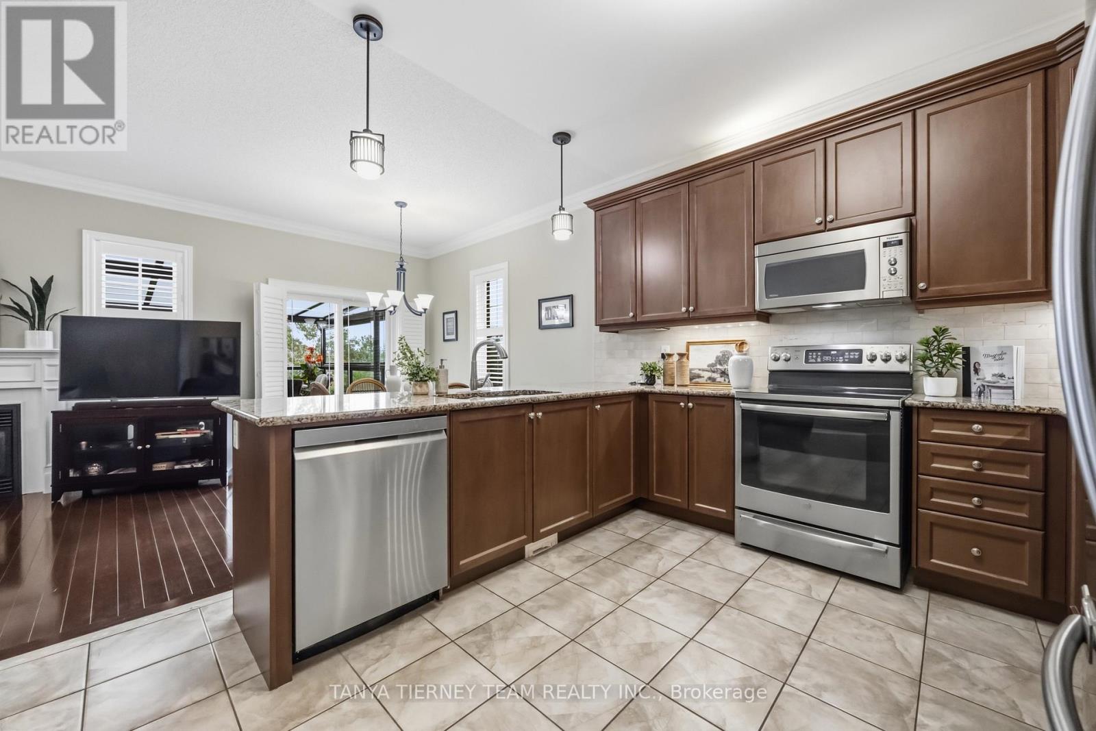 915 BLACK CHERRY DRIVE - Image 22