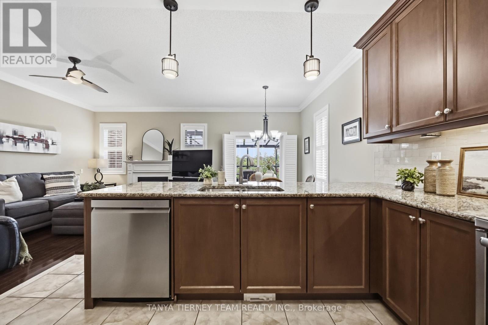 915 BLACK CHERRY DRIVE - Image 24