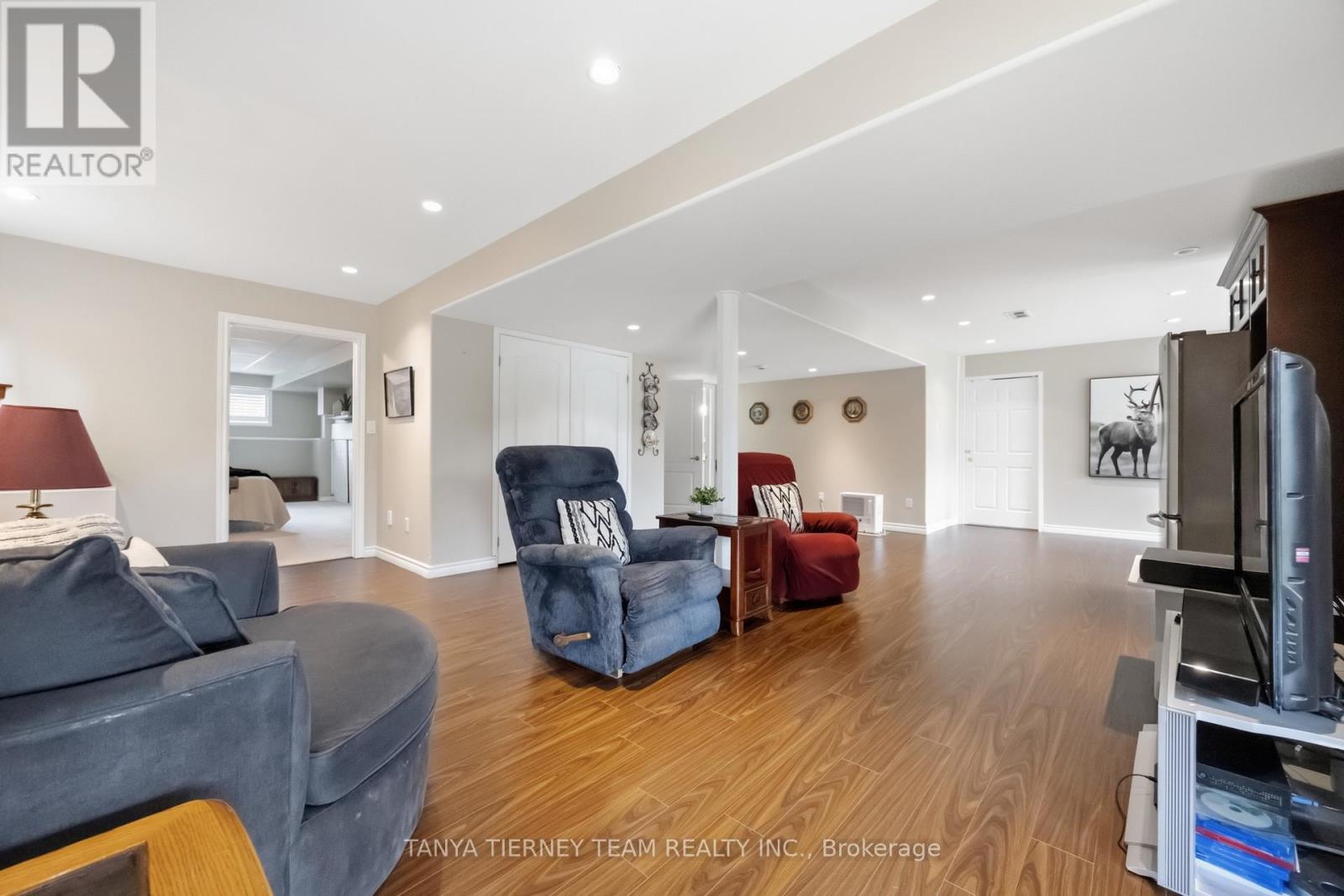 915 BLACK CHERRY DRIVE - Image 36