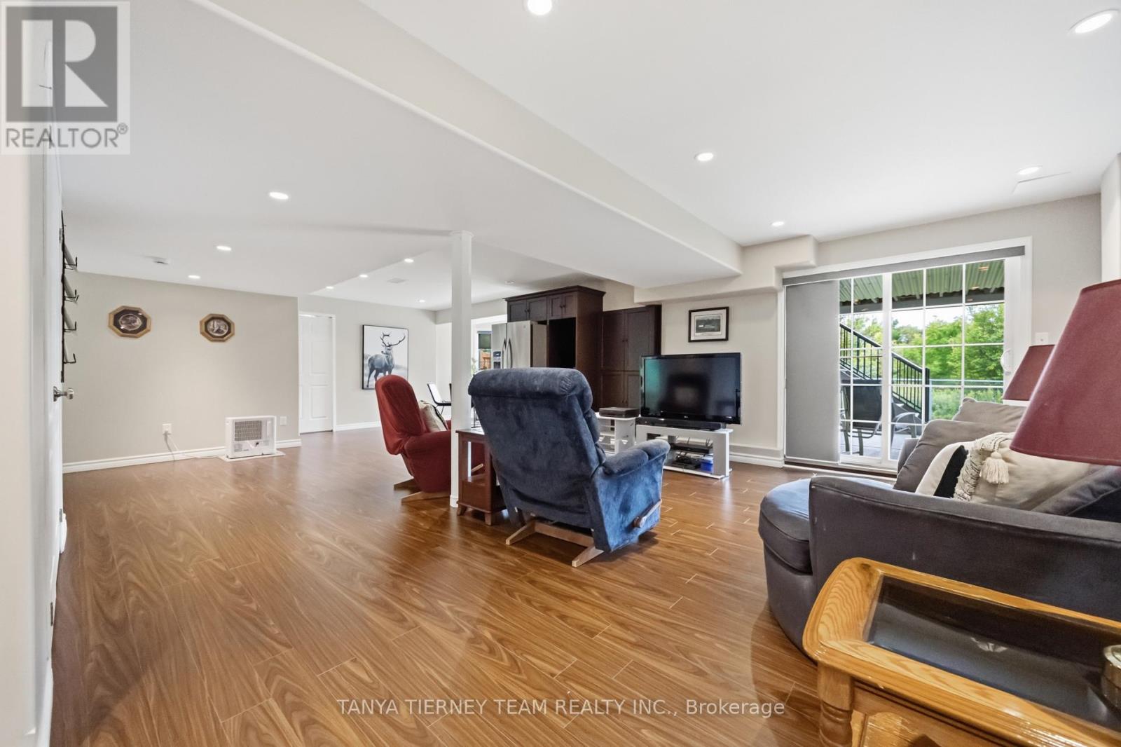 915 BLACK CHERRY DRIVE - Image 37