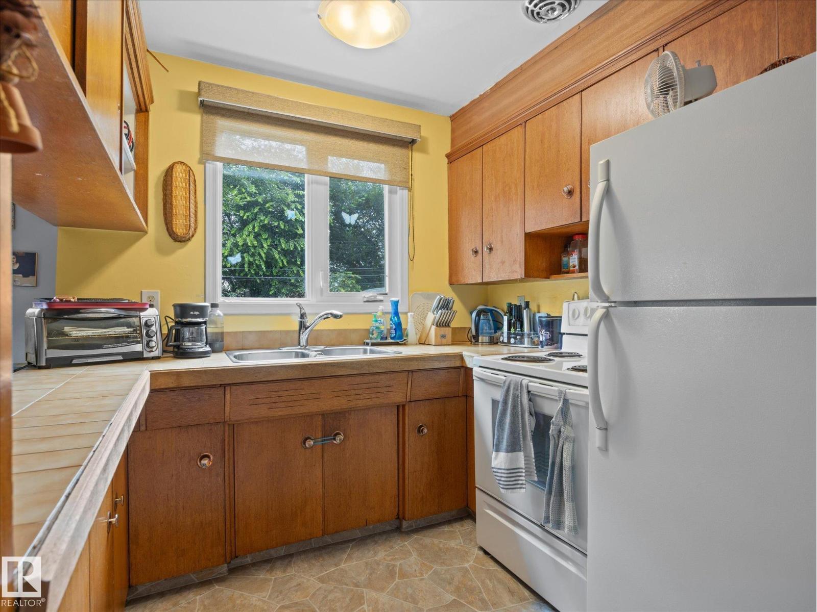 57 GARDEN Crescent - Photo 10