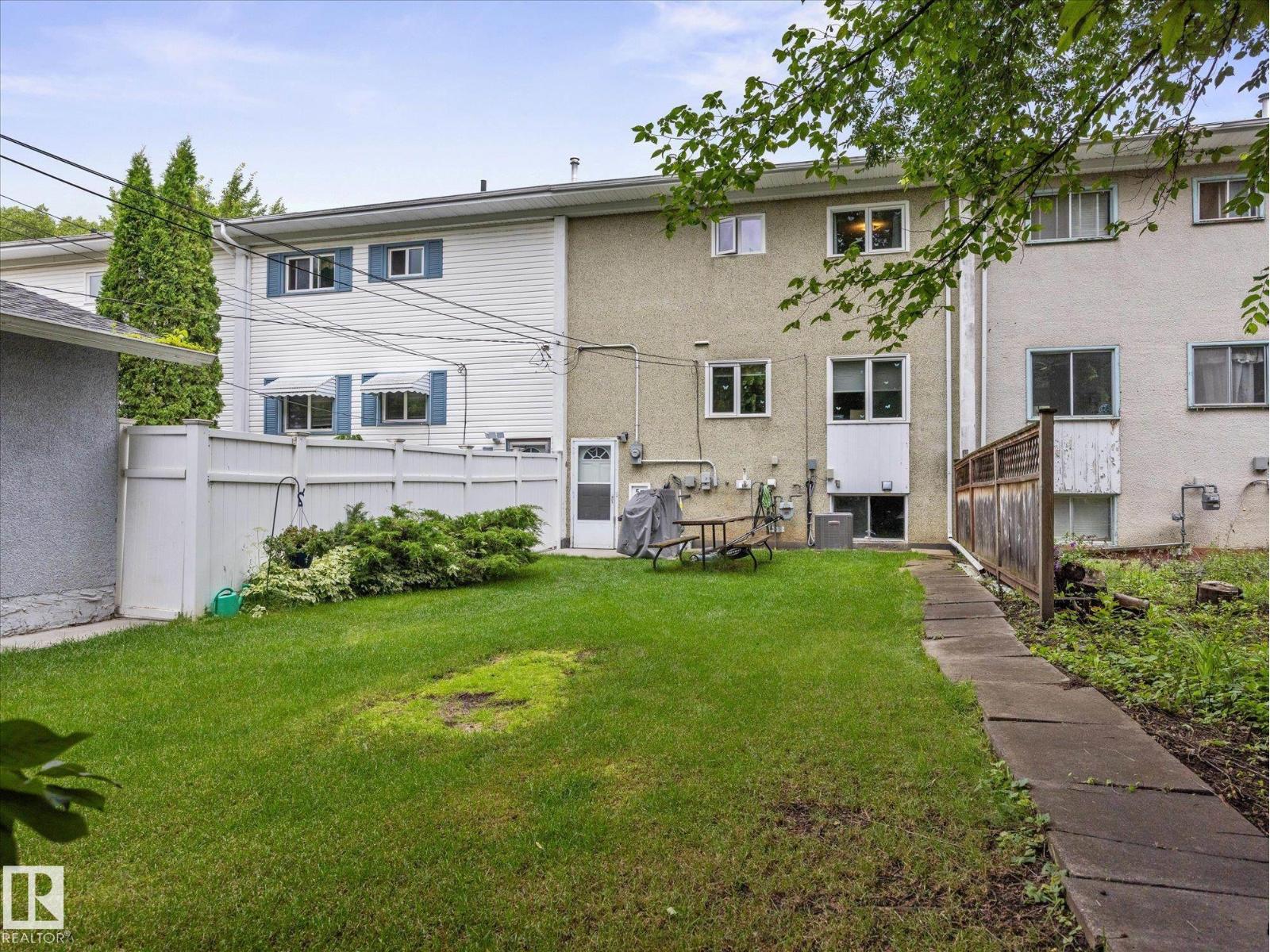 57 GARDEN Crescent - Photo 19