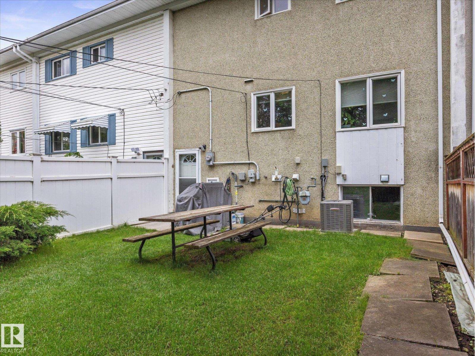 57 GARDEN Crescent - Photo 20