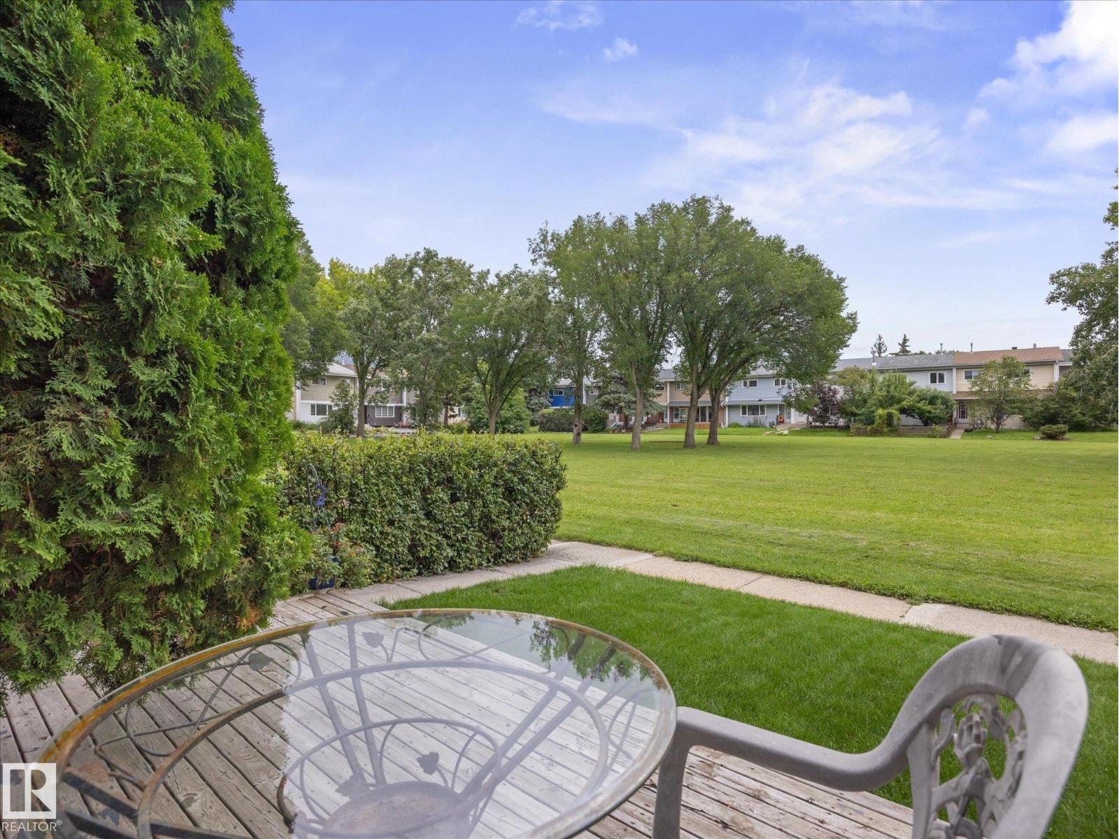 57 GARDEN Crescent