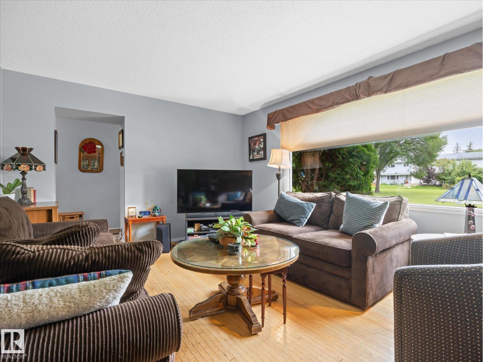 57 GARDEN Crescent - Photo 5