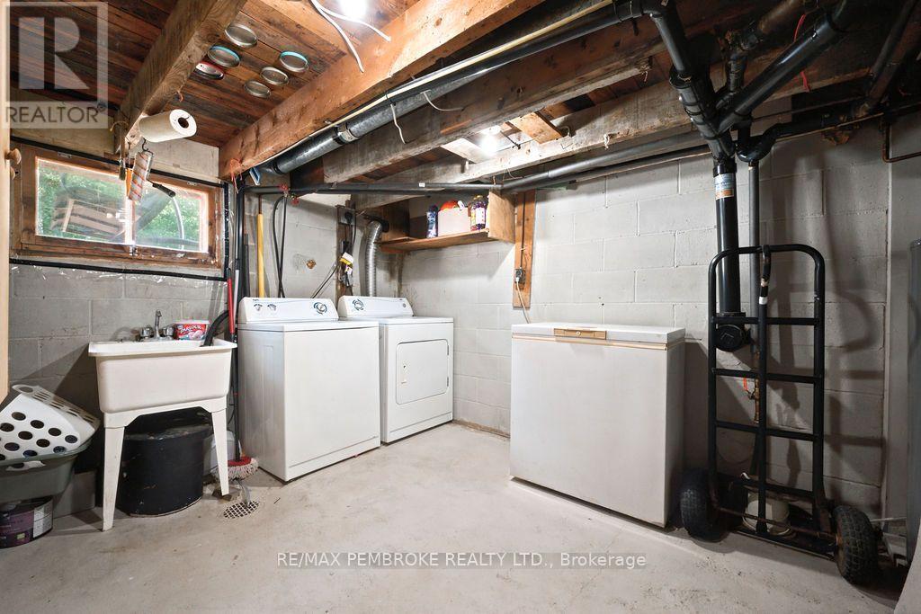 2 Bed, 1 Bath House for Sale in Petawawa – 1 NEW STREET, Petawawa – MLS# X13676172 - Image 26