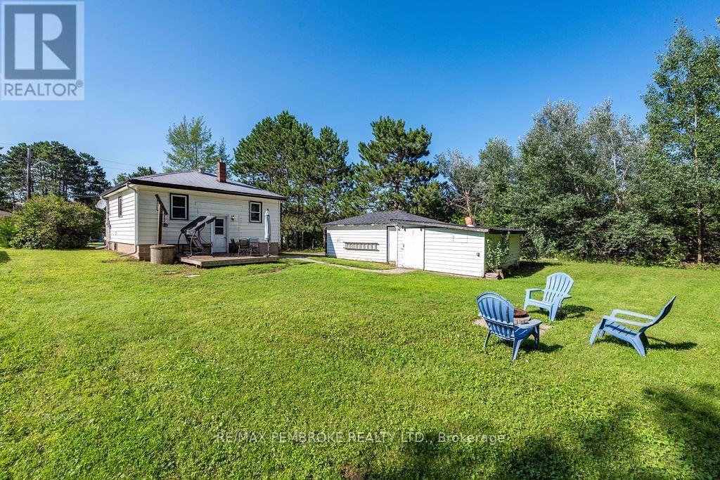 2 Bed, 1 Bath House for Sale in Petawawa – 1 NEW STREET, Petawawa – MLS# X13676172 - Image 27
