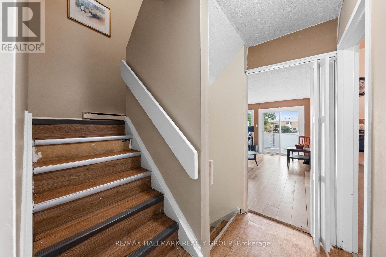 #64 3415 UPLANDS DRIVE - 17