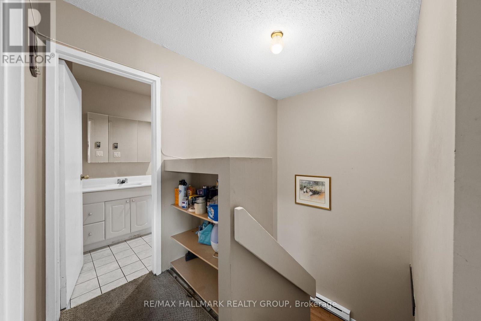 3 Bed, 2 Bath House for Sale in Ottawa – 64 – 3415 UPLANDS DRIVE, Ottawa – MLS# X13675974 - Image 18