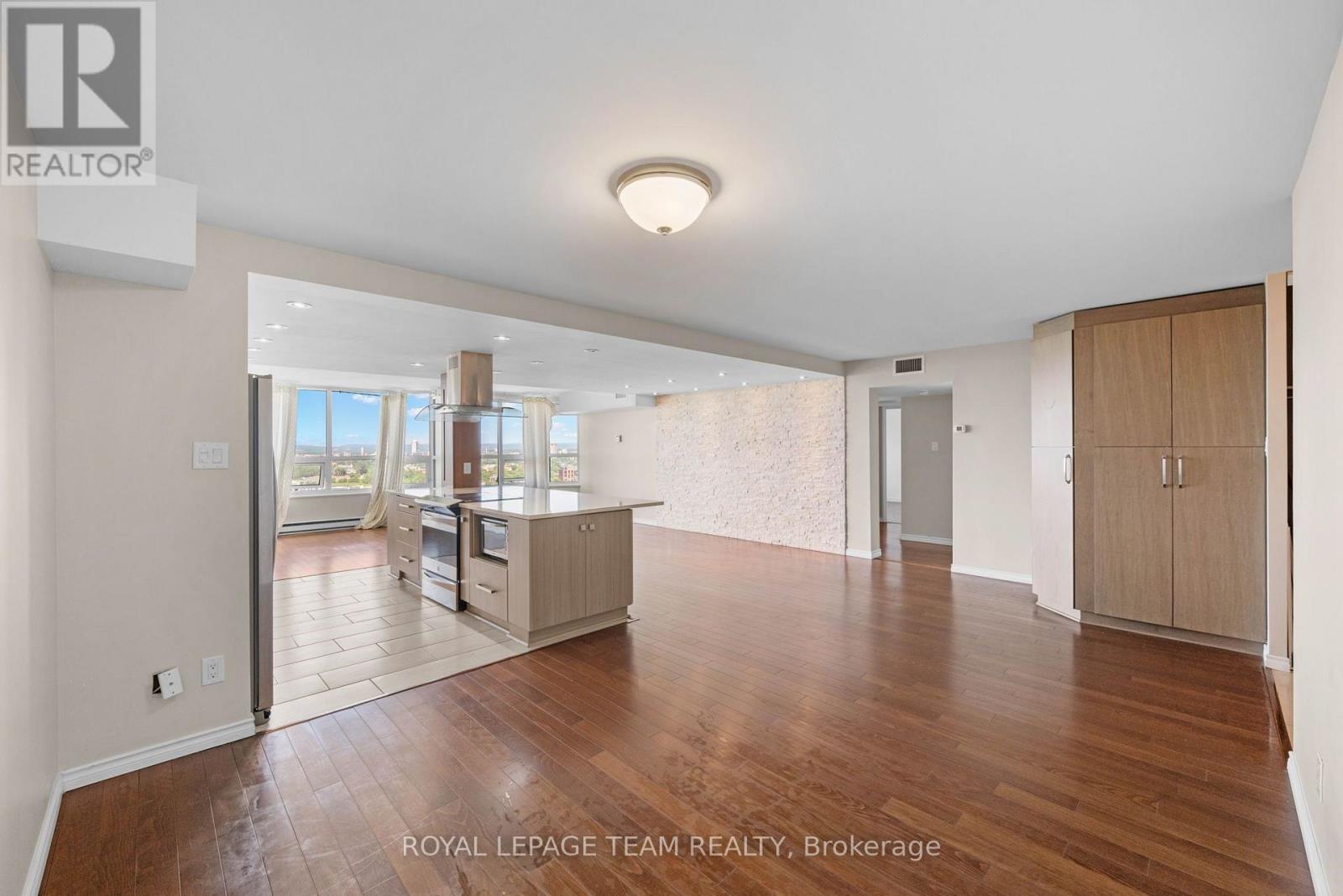 2 Bed, 2 Bath House for Sale in Ottawa – 2408 – 1500 RIVERSIDE DRIVE, Ottawa – MLS# X13676026 - Image 10