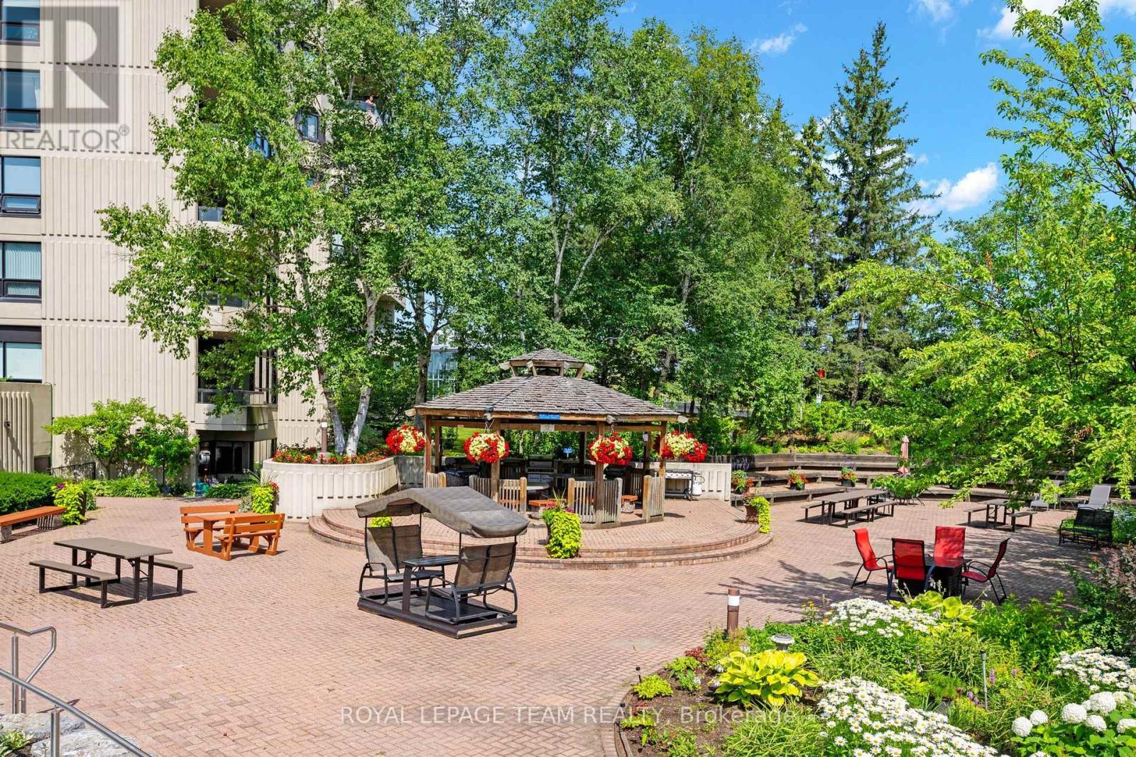 #2408 1500 RIVERSIDE DRIVE - 37