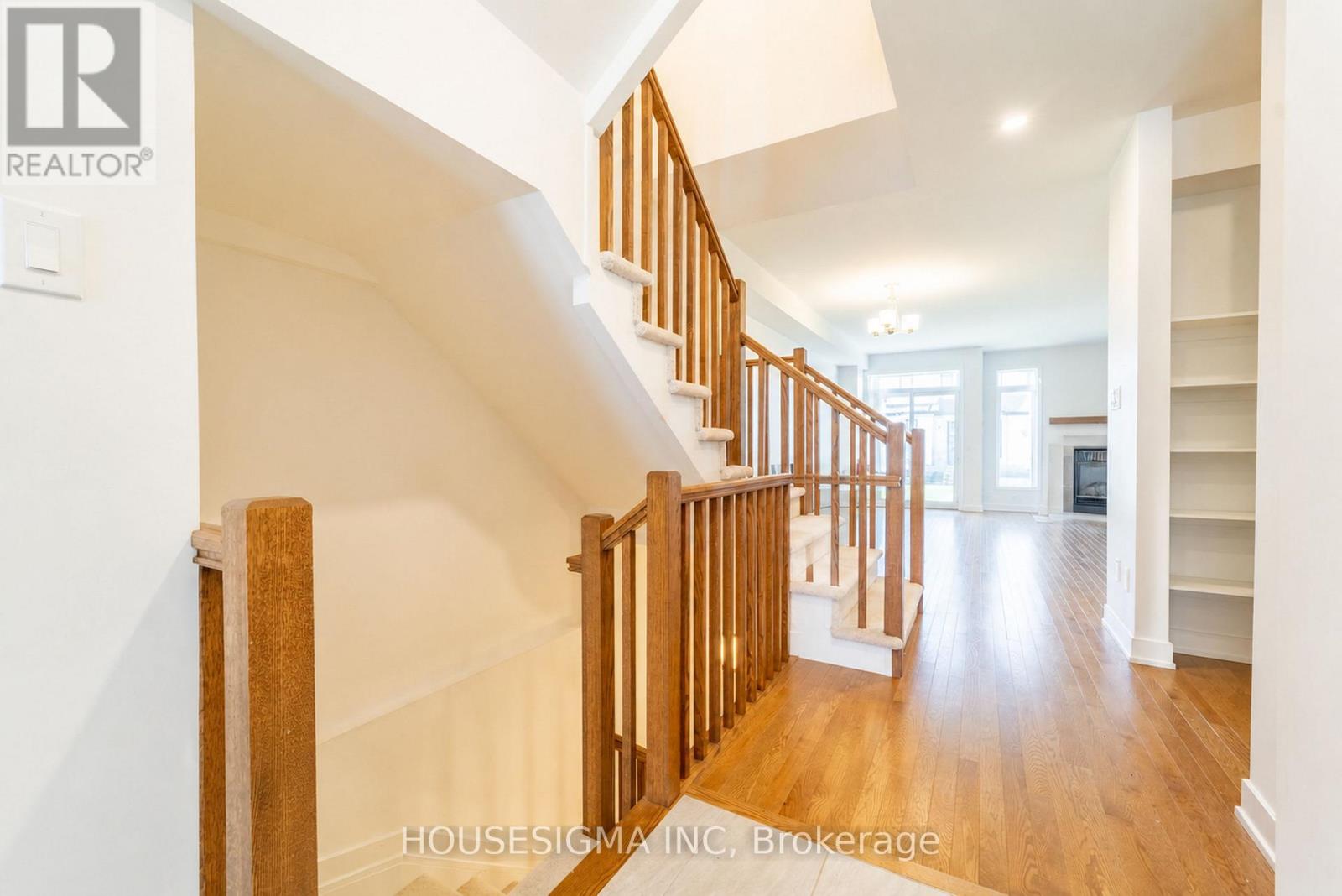 3 Bed, 3 Bath House for Sale in Ottawa – 74 NETTLE CRESCENT, Ottawa – MLS# X13676058 - Image 11
