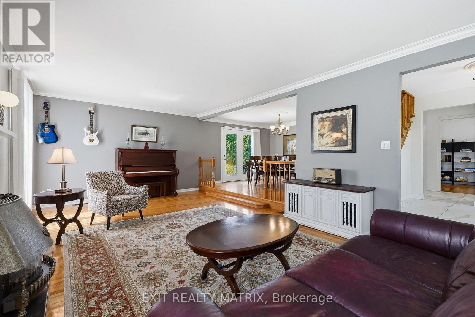 4 Bed, 4 Bath House for Sale in Russell – 1196 400 ROUTE, Russell – MLS# X13676098 - Image 14