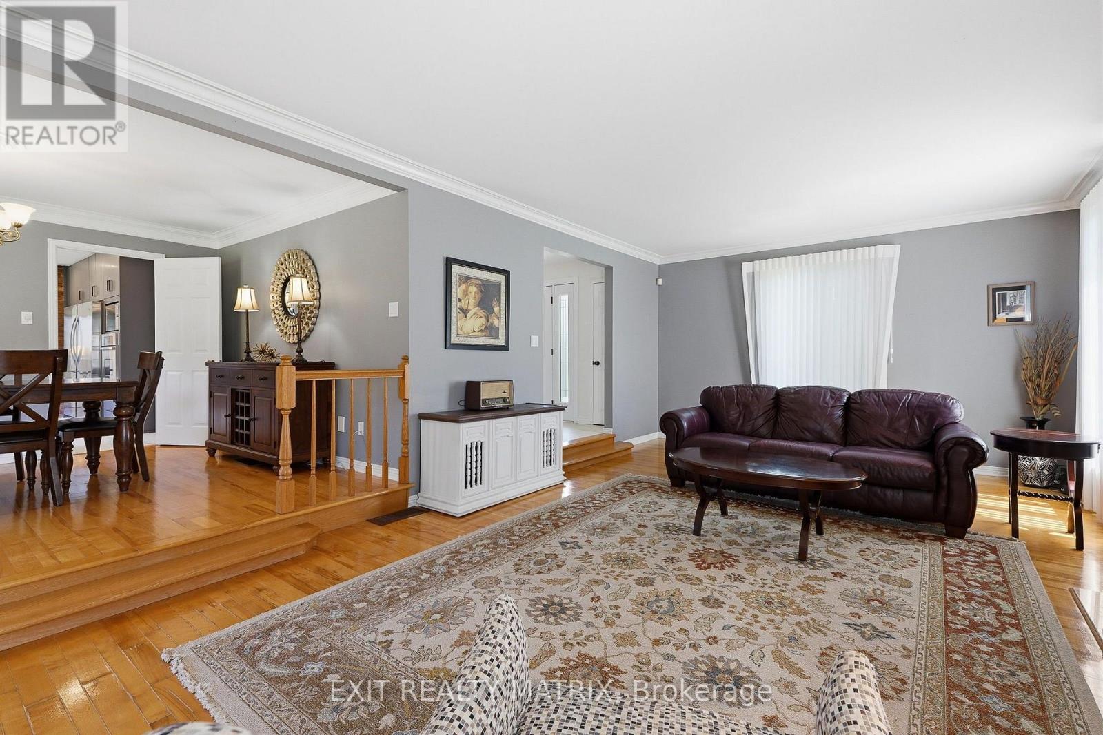 4 Bed, 4 Bath House for Sale in Russell – 1196 400 ROUTE, Russell – MLS# X13676098 - Image 15