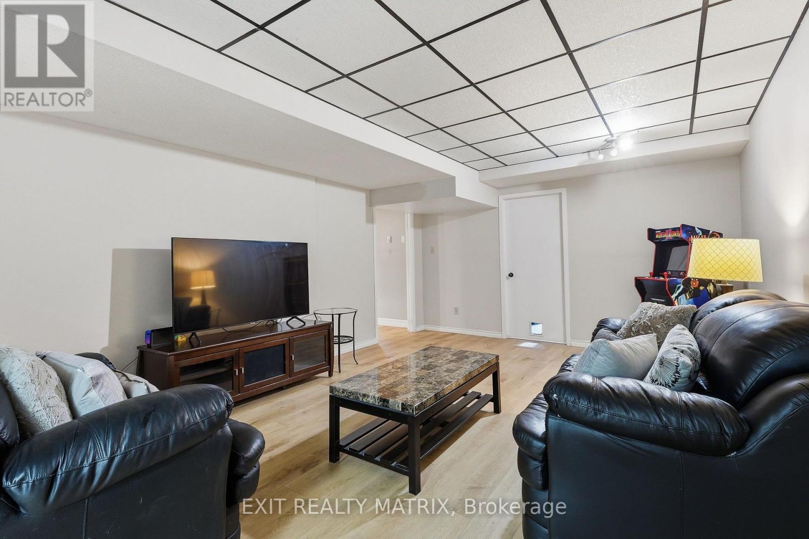4 Bed, 4 Bath House for Sale in Russell – 1196 400 ROUTE, Russell – MLS# X13676098 - Image 33