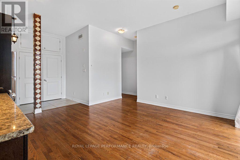 201 - 682 Churchill Avenue