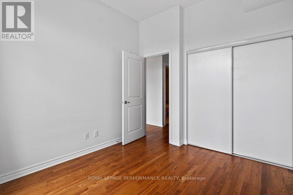 201 - 682 Churchill Avenue