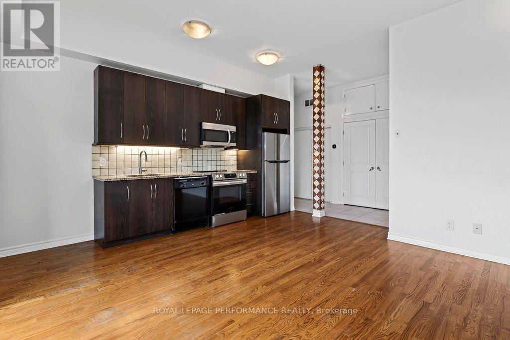 201 - 682 Churchill Avenue
