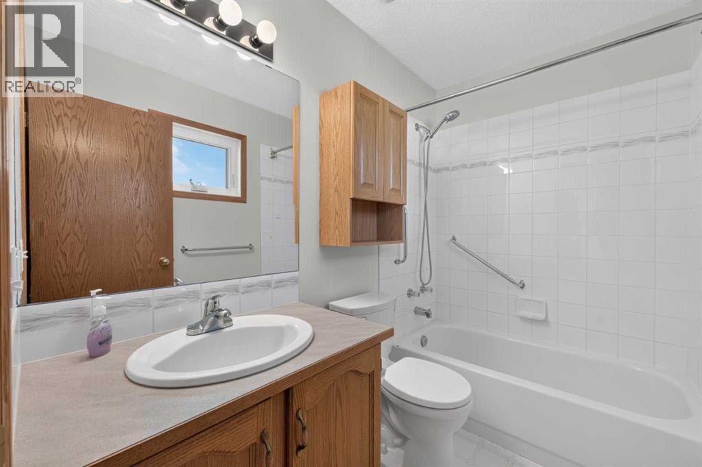 42 West Boothby Crescent - Image 10