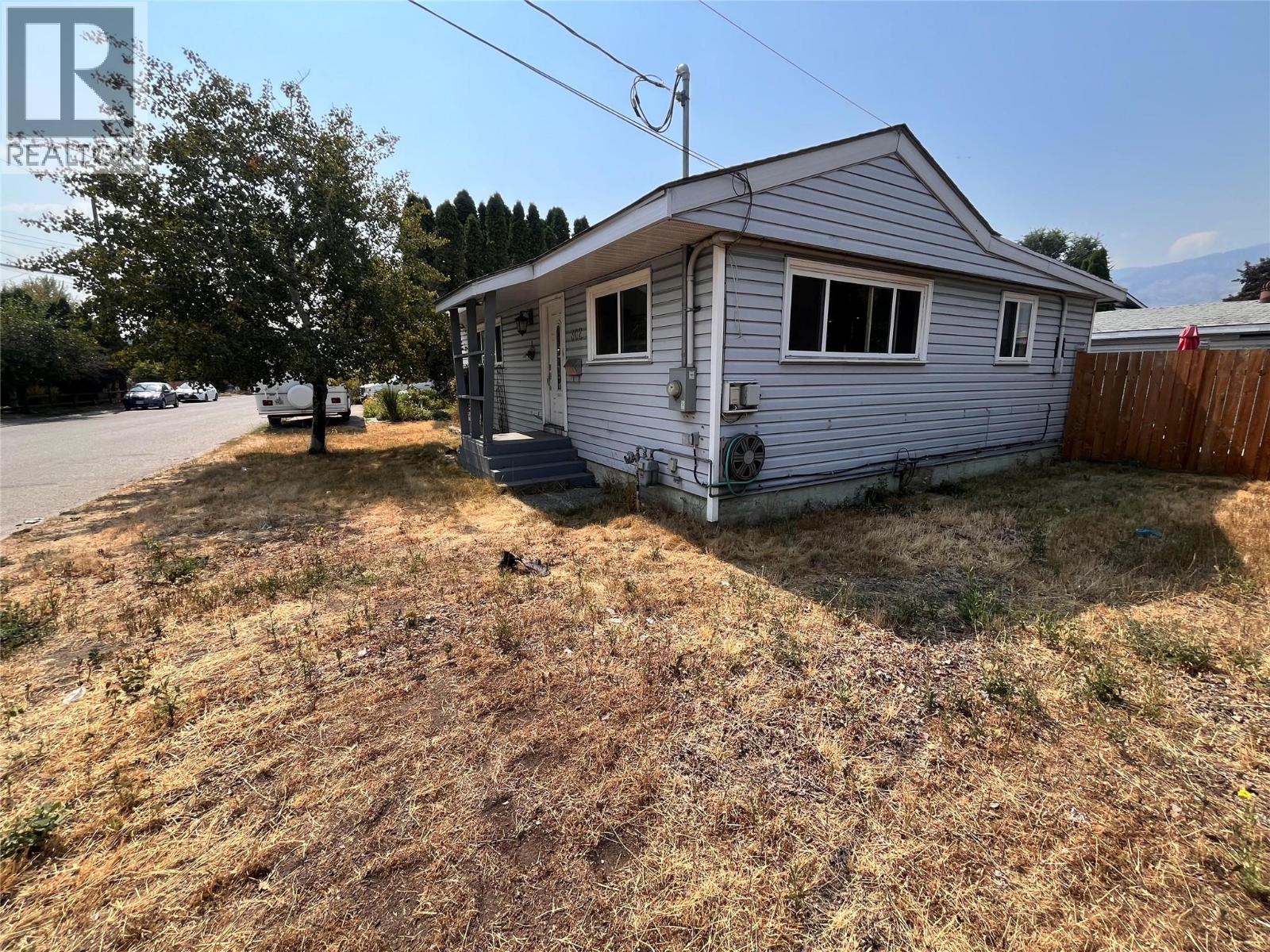 302 Green Avenue W, Penticton