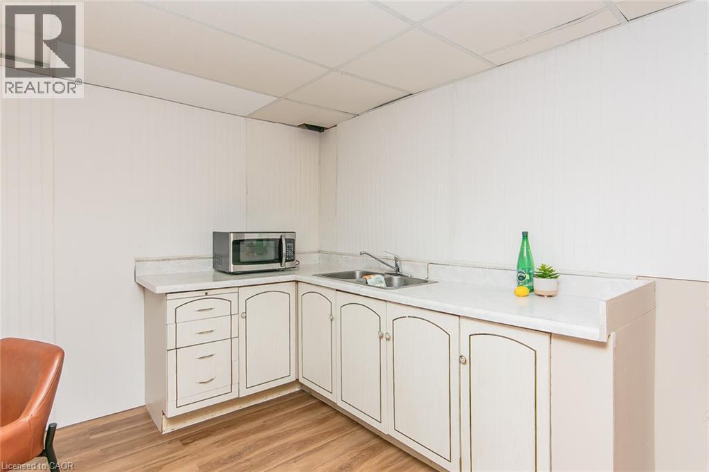 36 AMOS Avenue - 34