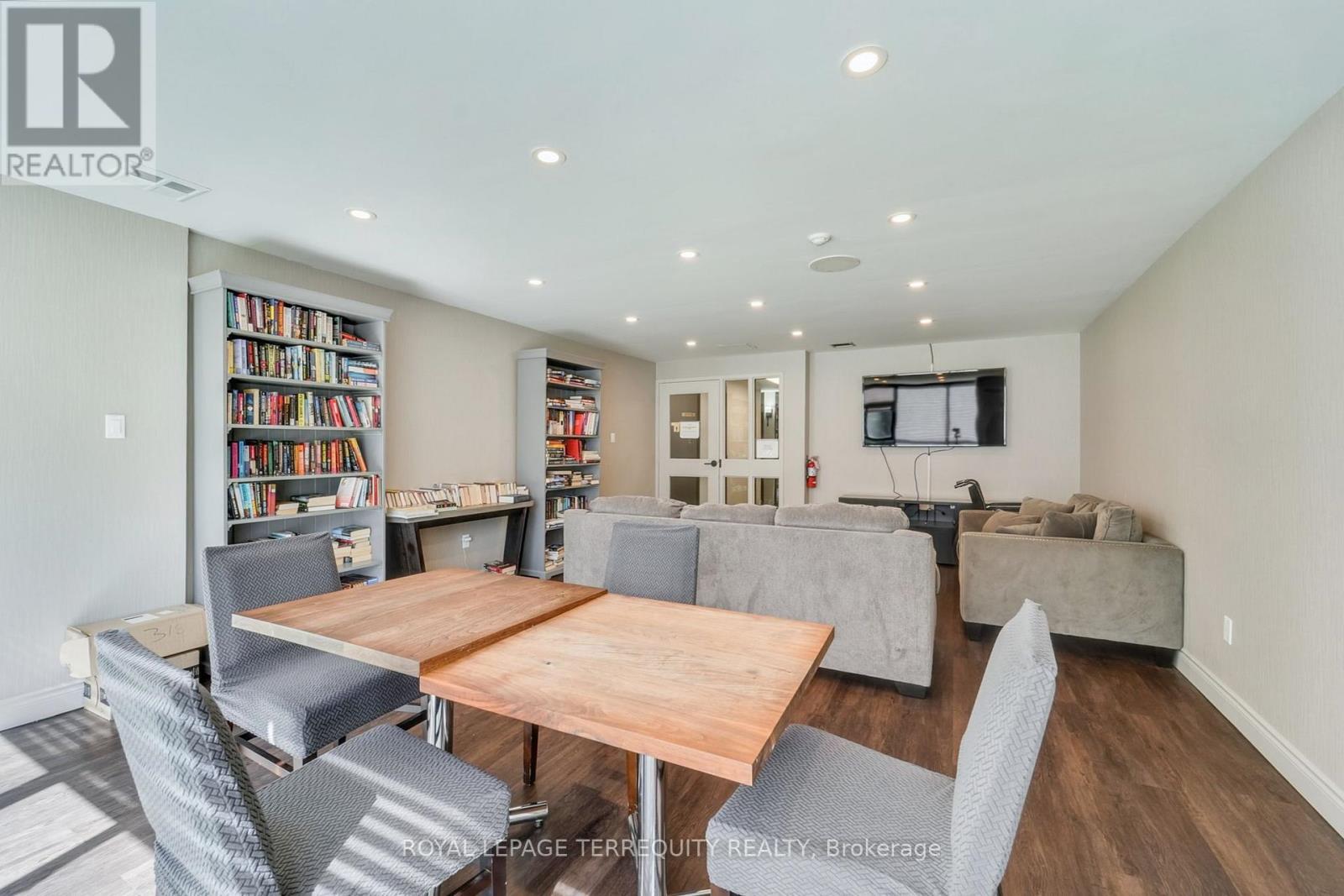 #1107 8501 BAYVIEW AVENUE - Image 35