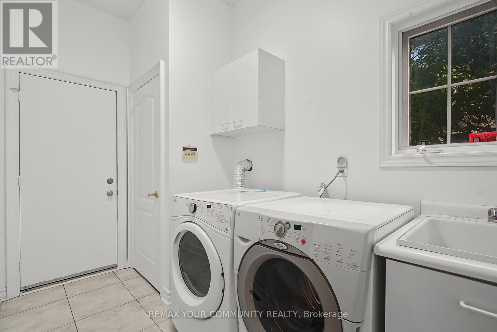 20 FERN AVENUE - Image 40