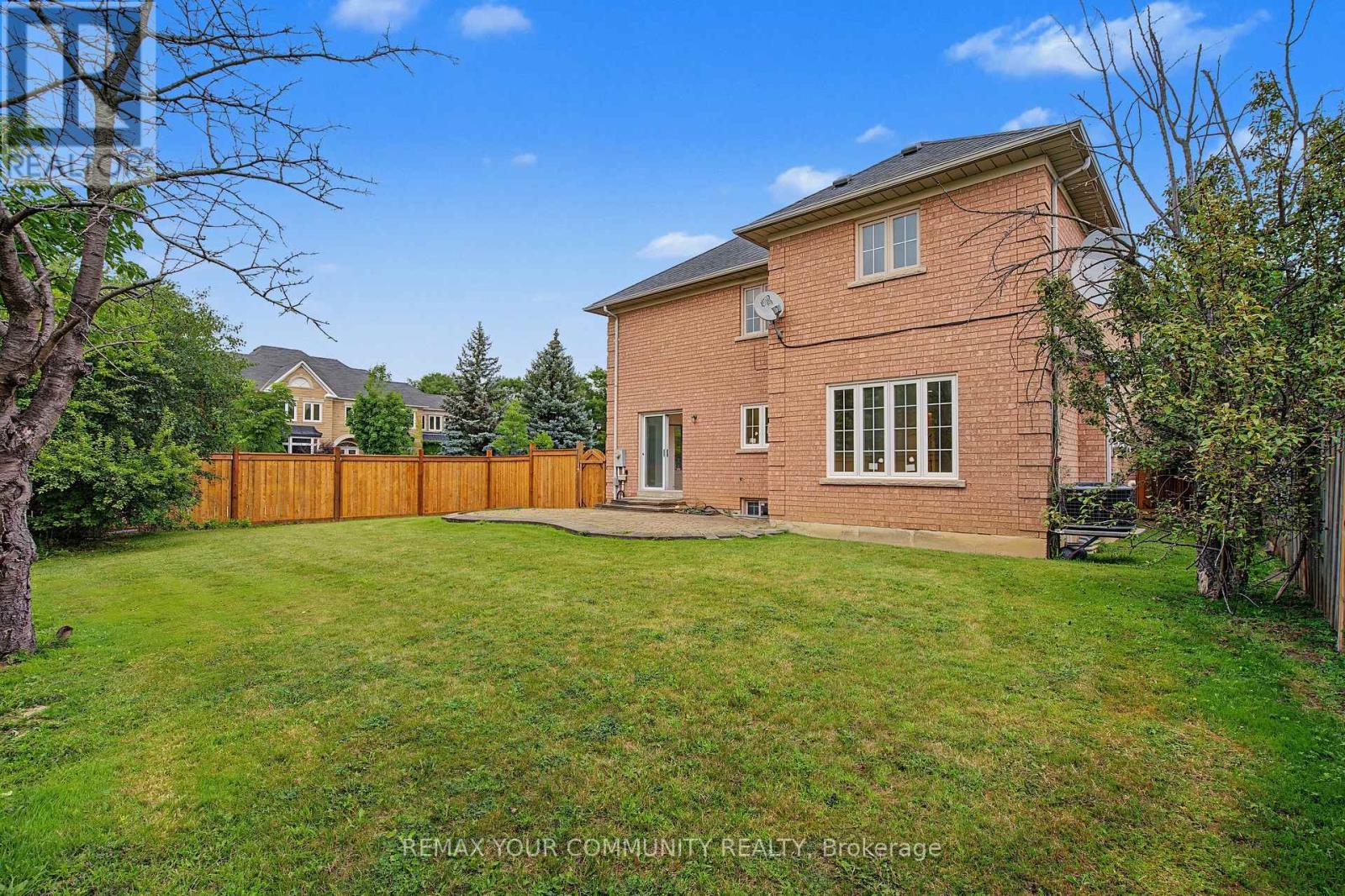 20 FERN AVENUE - 45