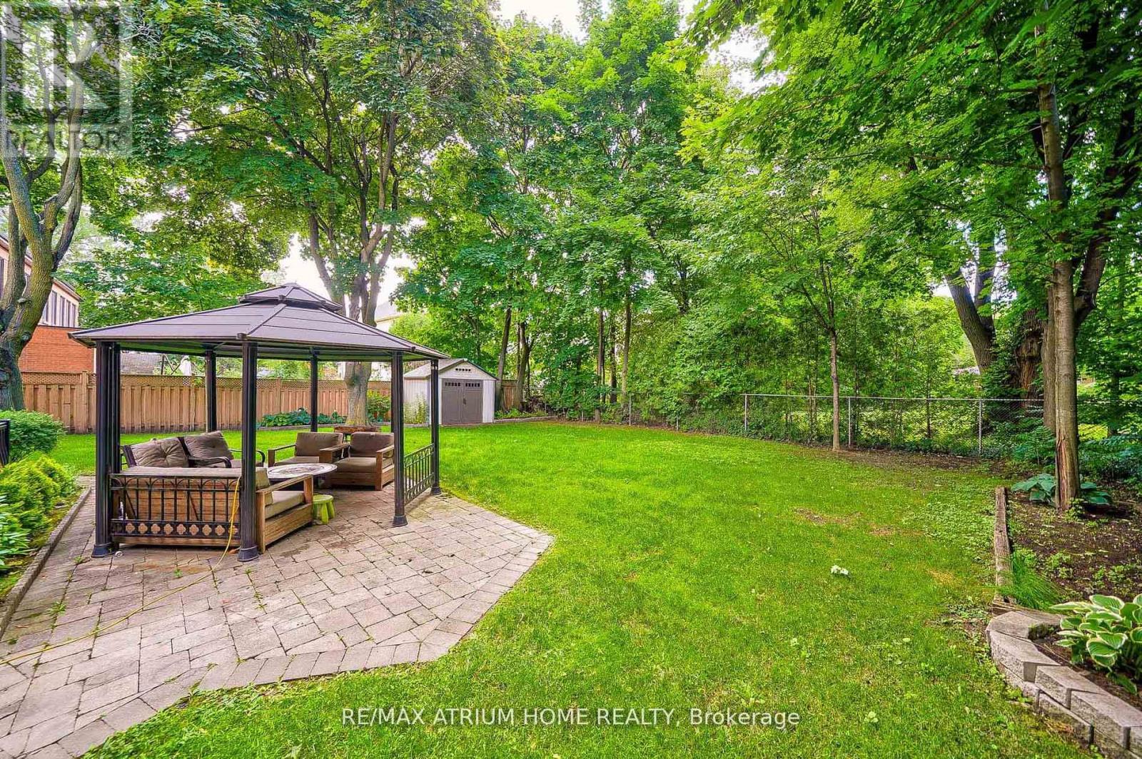 18 HEATHCOTE AVENUE - 37