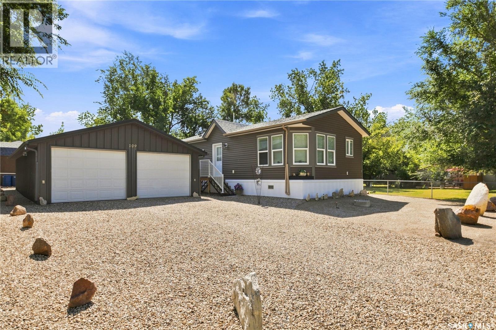 109 Lakeview DRIVE - 21