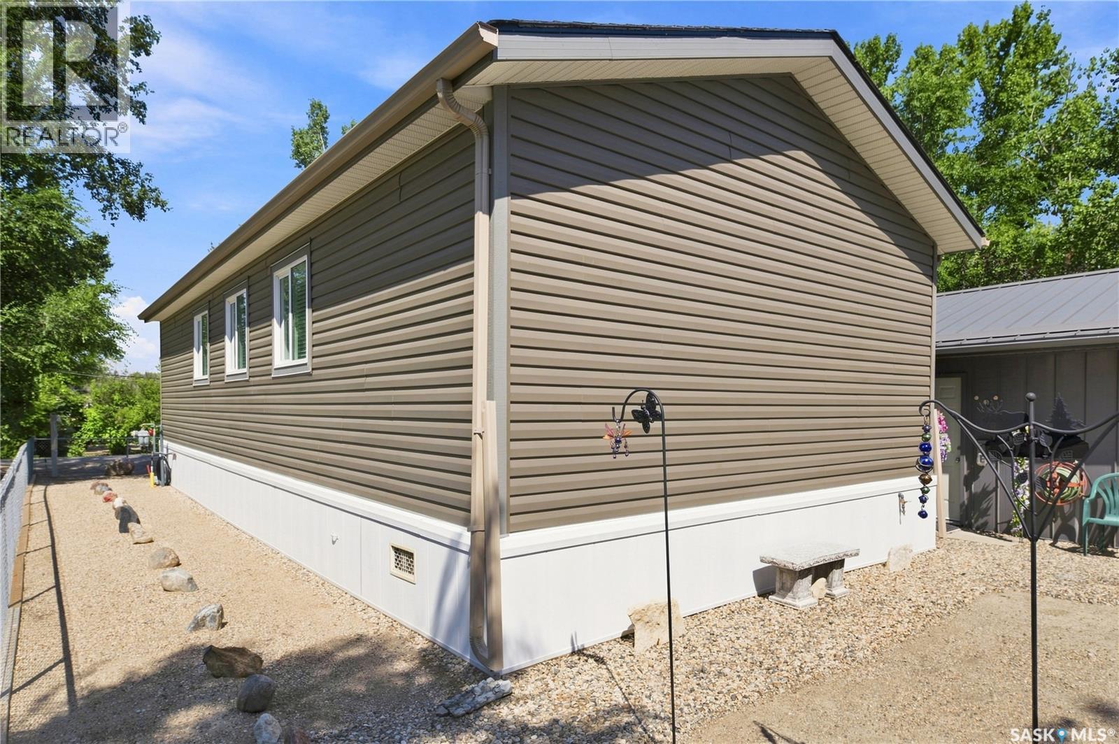 109 Lakeview DRIVE - 24