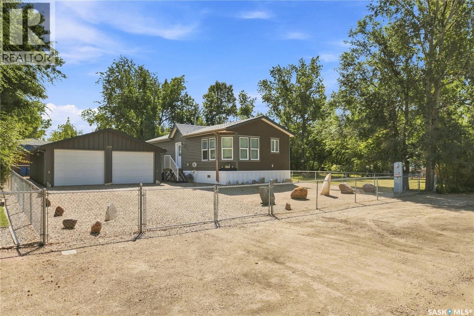 109 Lakeview DRIVE - 3